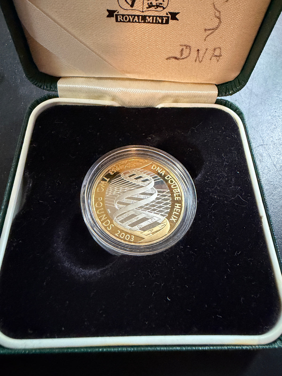 2003 British £2 DNA Double Helix Coin Royal Mint Case Signed James Watson + Sketch