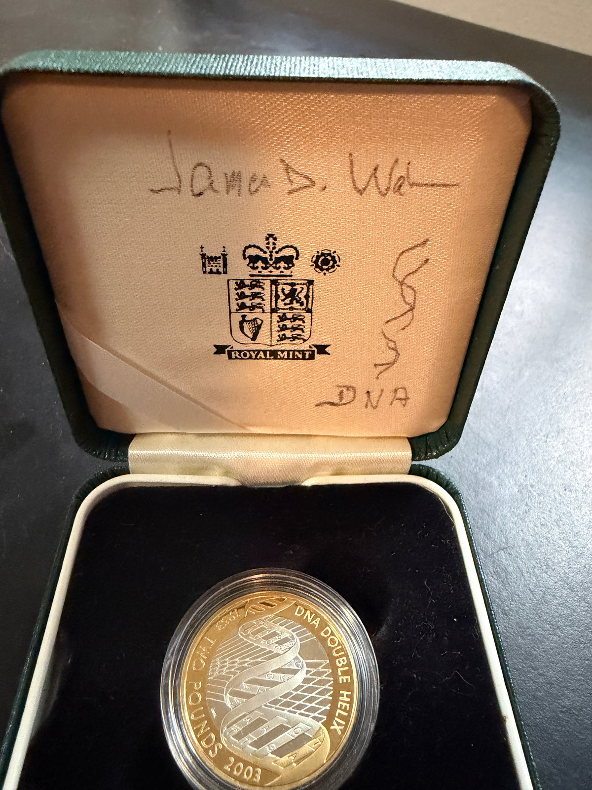 2003 British £2 DNA Double Helix Coin Royal Mint Case Signed James Watson + Sketch