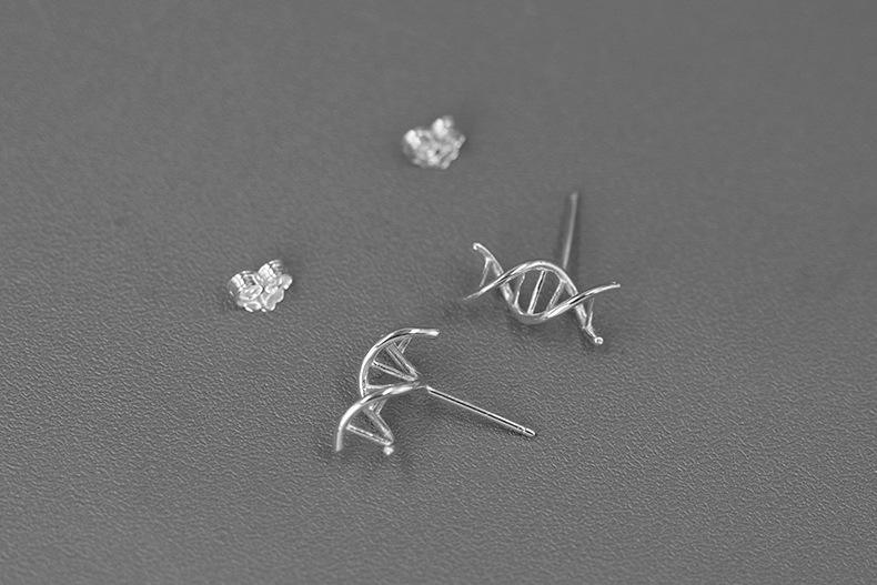 DNA Studs