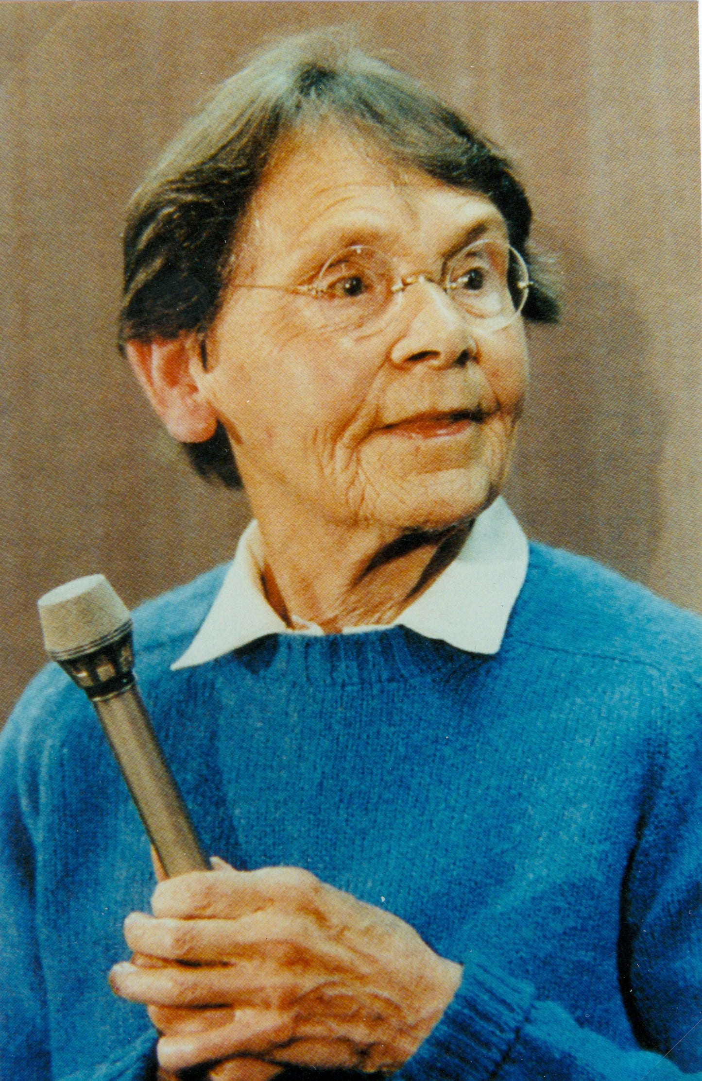 Barbara McClintock Signature & Photos